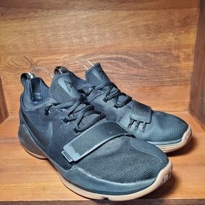 Nike PG 1 Athletic Sneakers  Sz. 7.